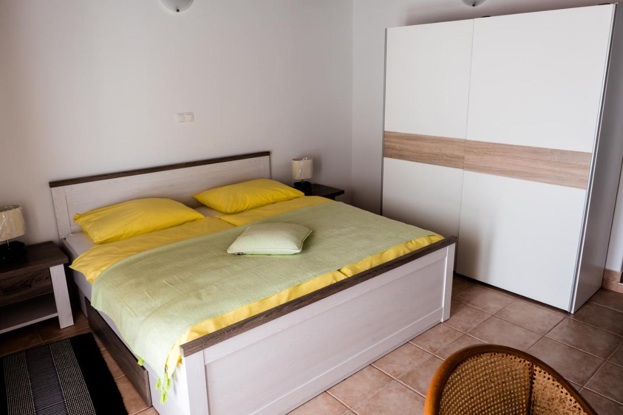Apartment-Rooms Preka Palit Εξωτερικό φωτογραφία