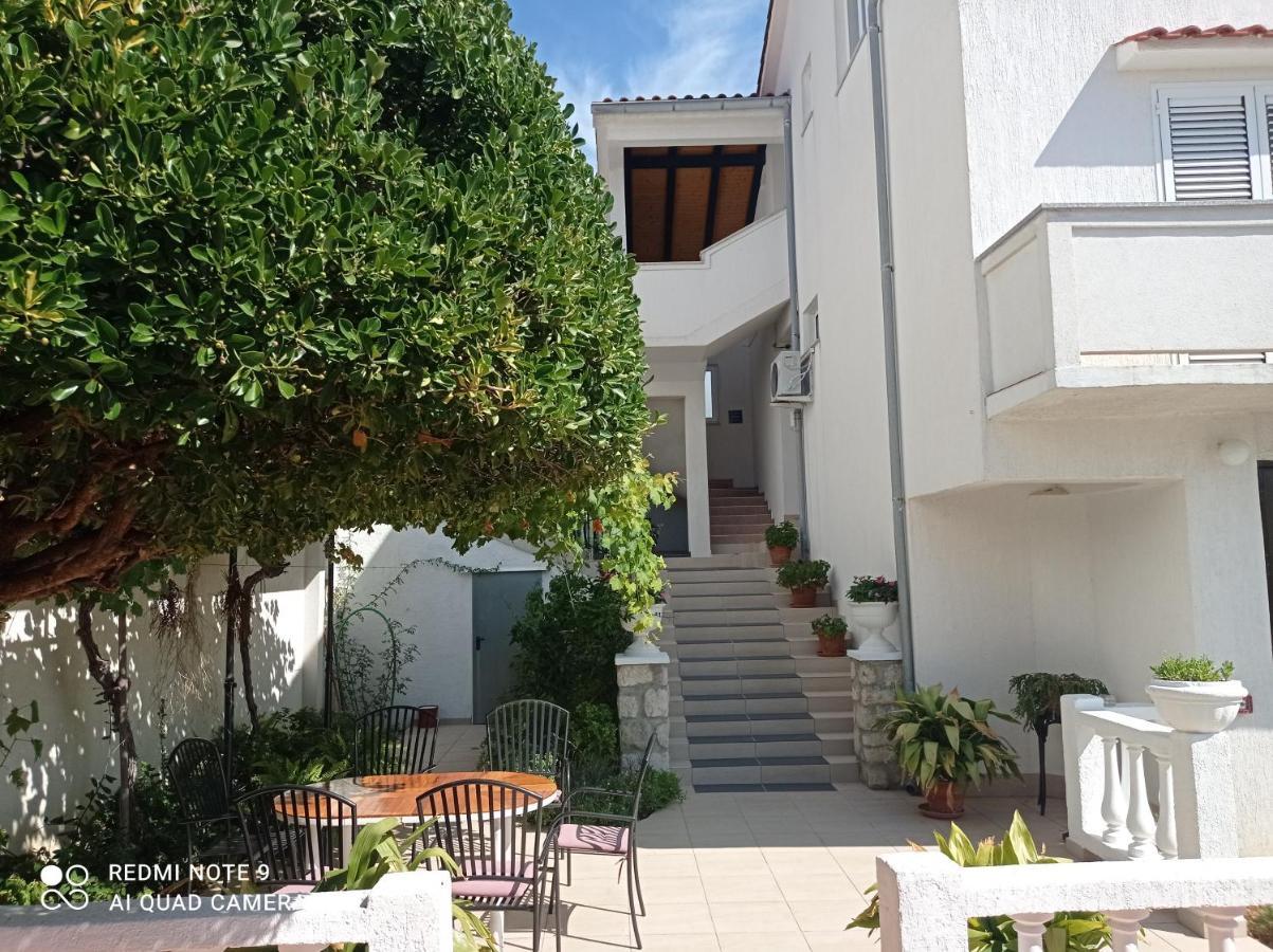 Apartment-Rooms Preka Palit Εξωτερικό φωτογραφία
