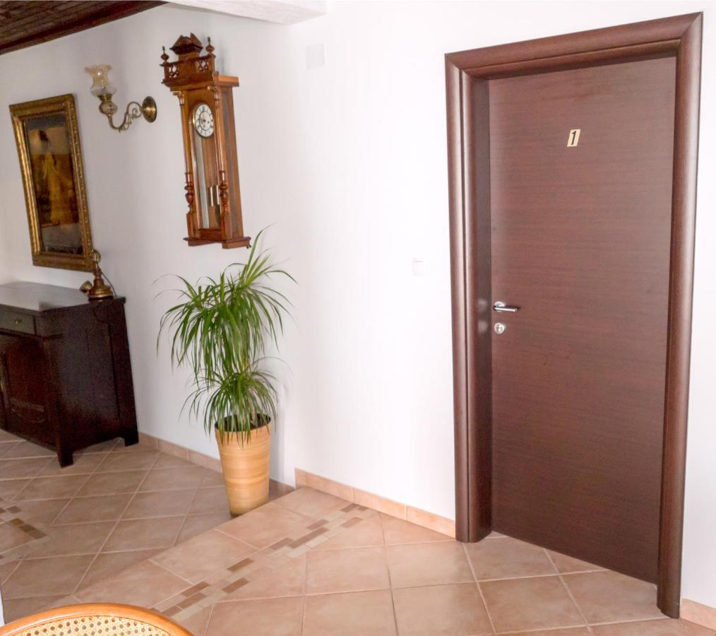 Apartment-Rooms Preka Palit Εξωτερικό φωτογραφία