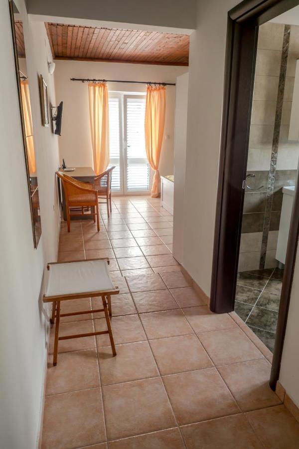 Apartment-Rooms Preka Palit Εξωτερικό φωτογραφία