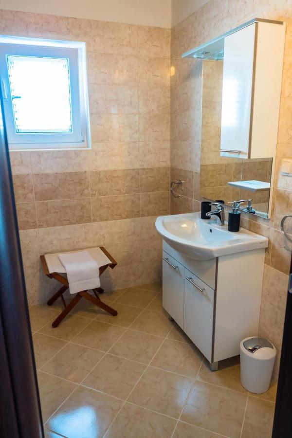 Apartment-Rooms Preka Palit Εξωτερικό φωτογραφία