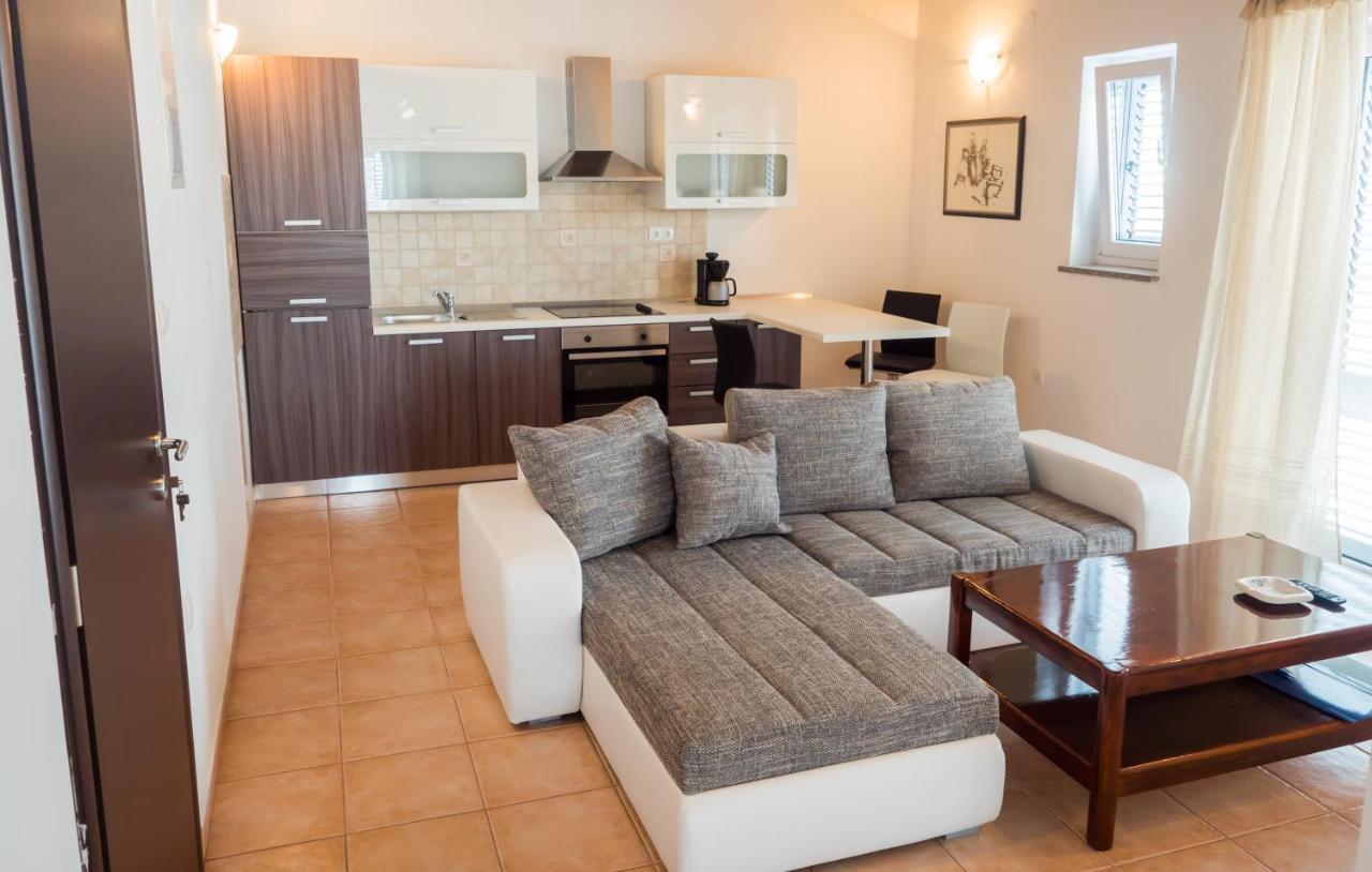 Apartment-Rooms Preka Palit Εξωτερικό φωτογραφία